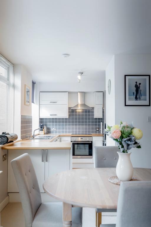 Apartment Putney 1 Bed By Basetogo *